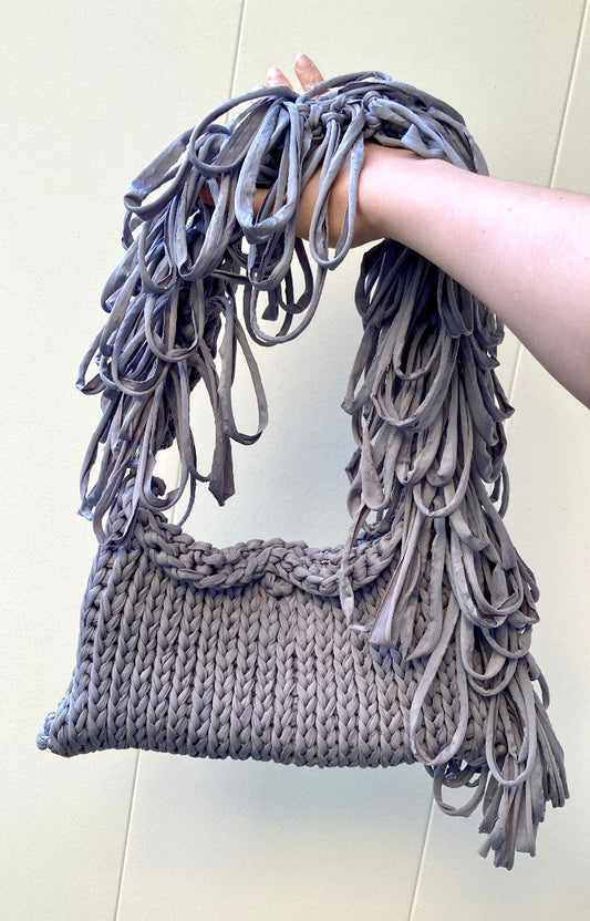 The bag with fringes