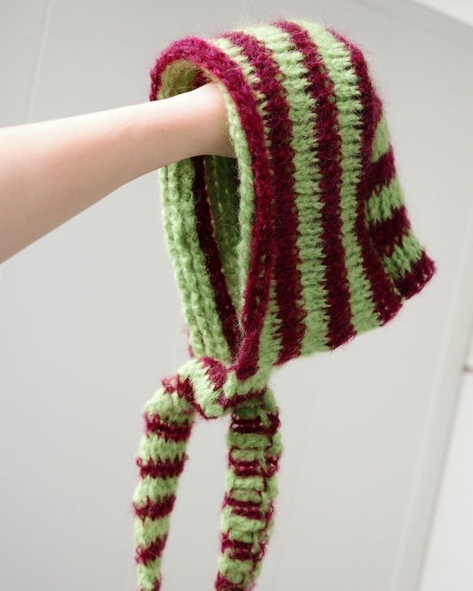 The Green and Vinous Bonnet