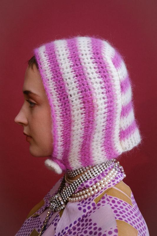 White and Pink bonnet