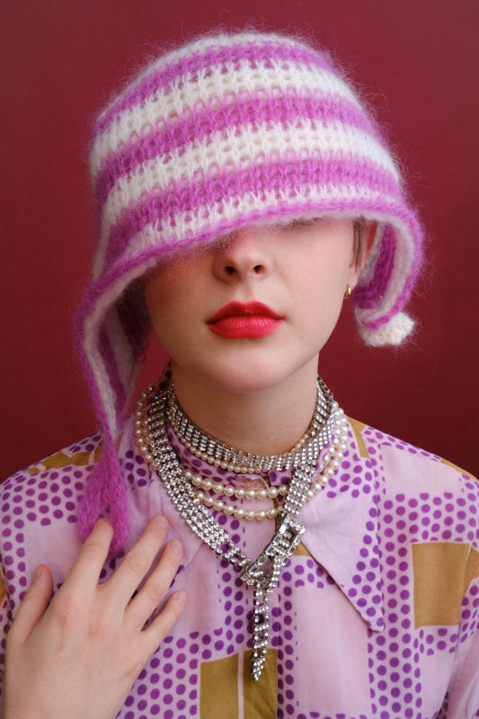 White and Pink bonnet